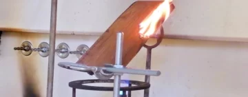 Legno trattato con igniritardanti naturali