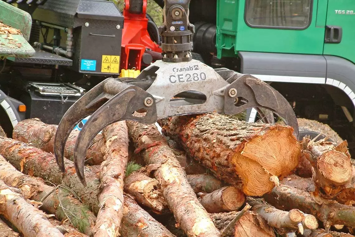 Contributi fino al 100% alle imprese forestali per acquisti di macchine/attrezzature
