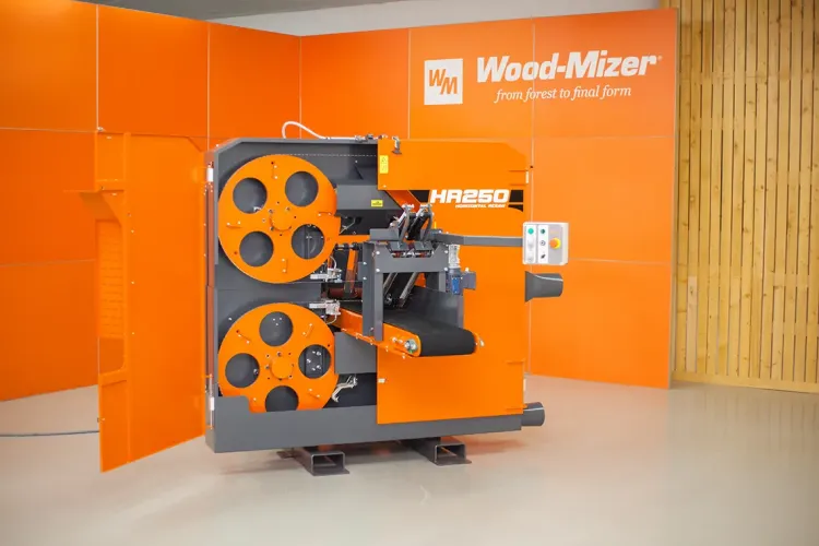 Wood-Mizer amplia la propria offerta industriale con il nuovo refendino orizzontale a doppia testa HR250