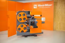 Wood-Mizer amplia la propria offerta industriale con il nuovo refendino orizzontale a doppia testa HR250